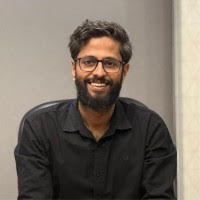 Portrait d'Abdullah, développeur du site